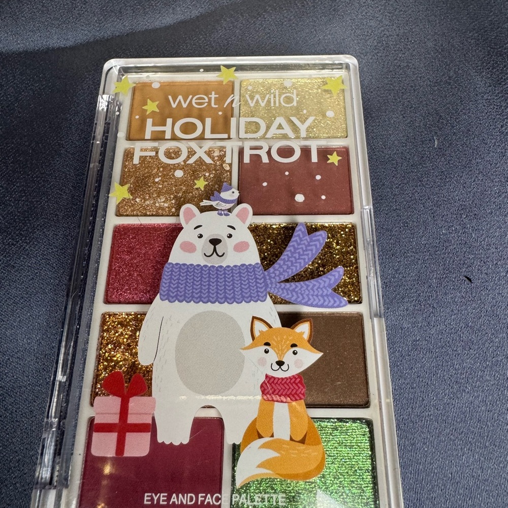 Wet n Wild Holiday Foxtrot Eye and Face Palette - Festive Colors